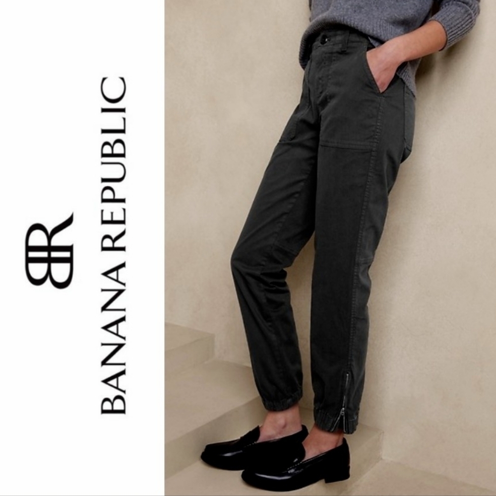 Banana Republic Utility Chino Pant, Charcoal